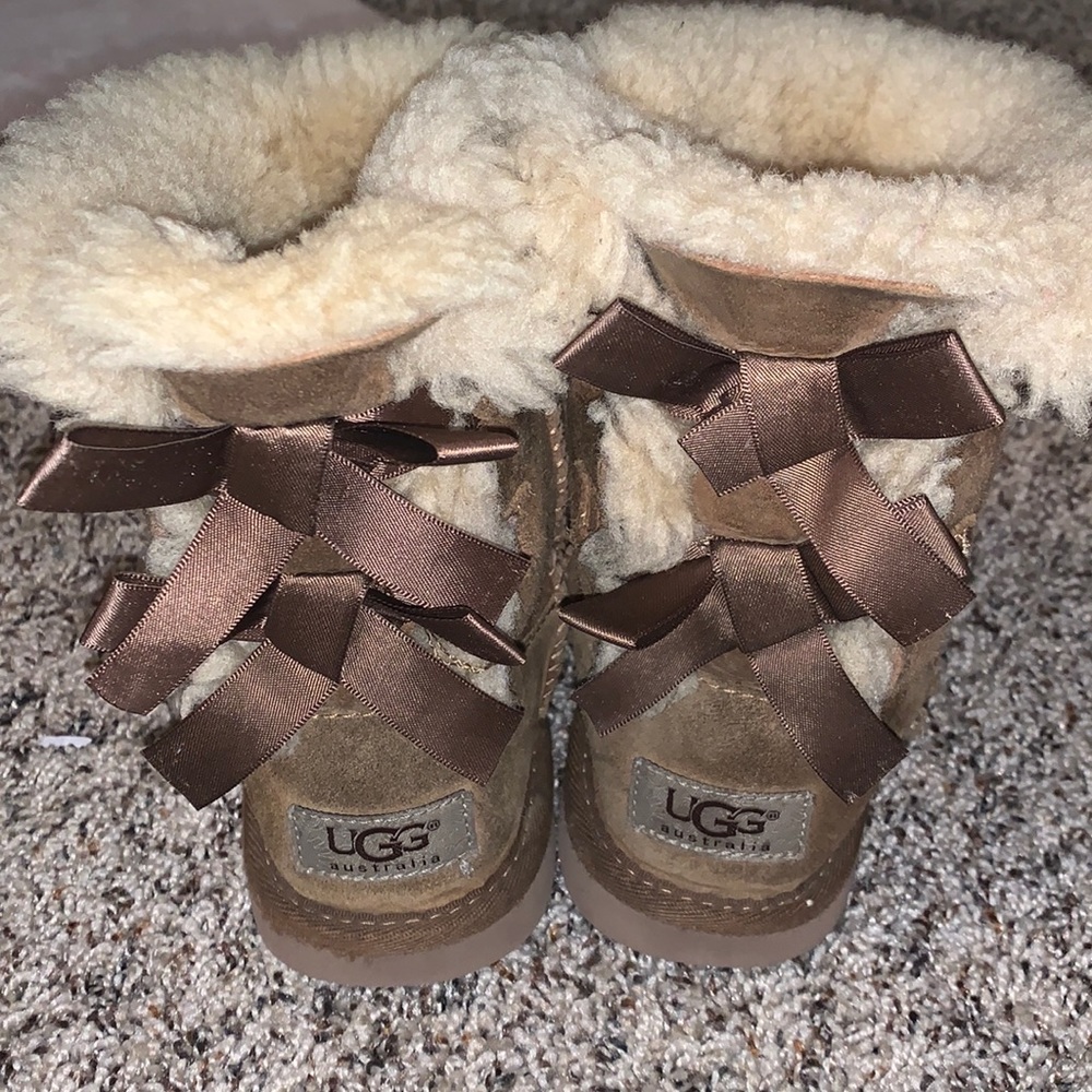 Ugg Kids Bailey bow II size 13